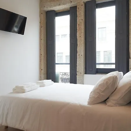 Brito Capelo 183 Guest house