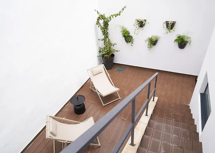 Guest house Brito Capelo 183 *