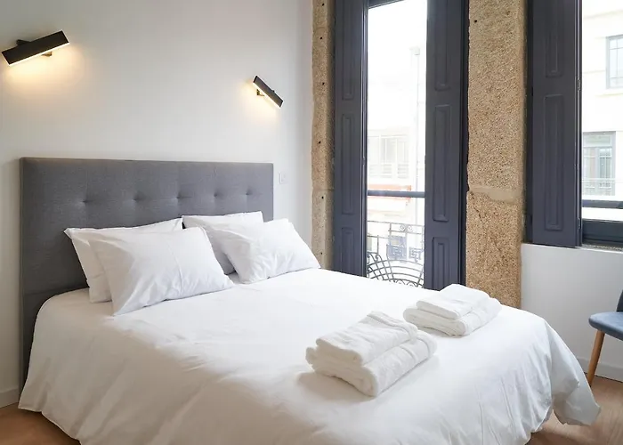 Brito Capelo 183 Guest house *