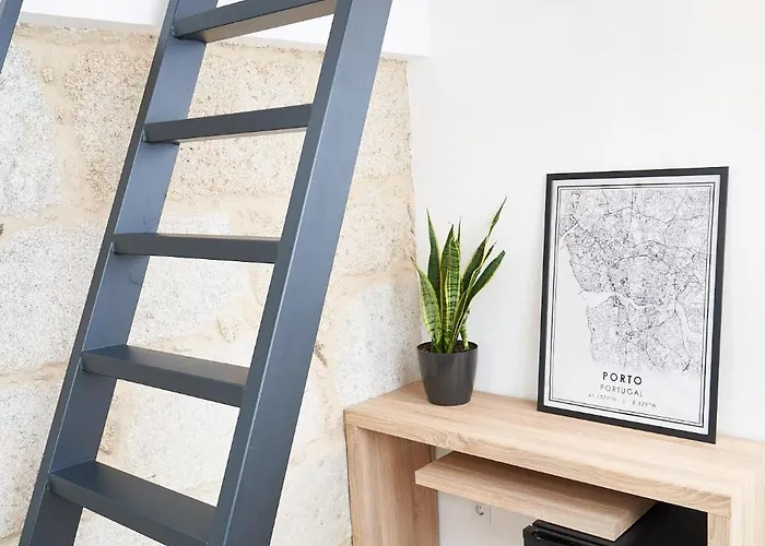 Brito Capelo 183 Guest house